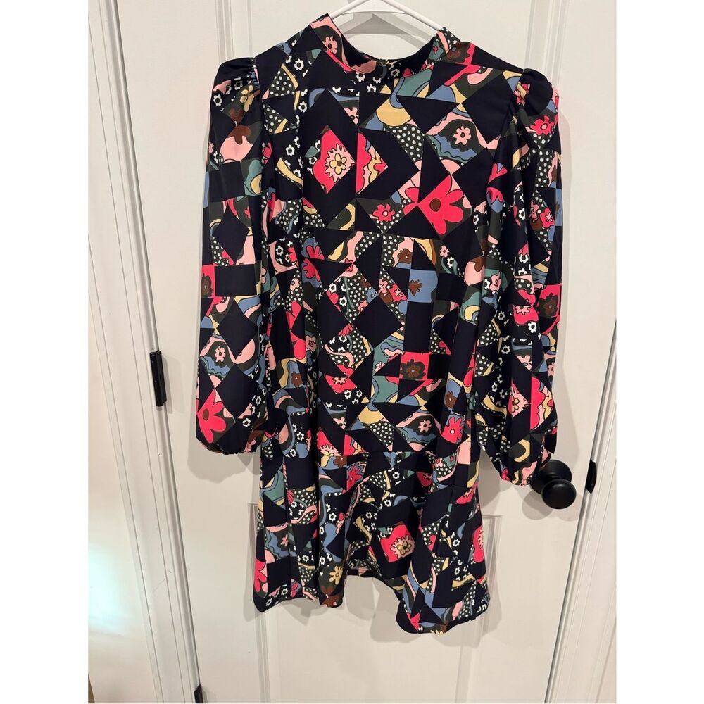 Smith & Quinn Geometric Shift Dress